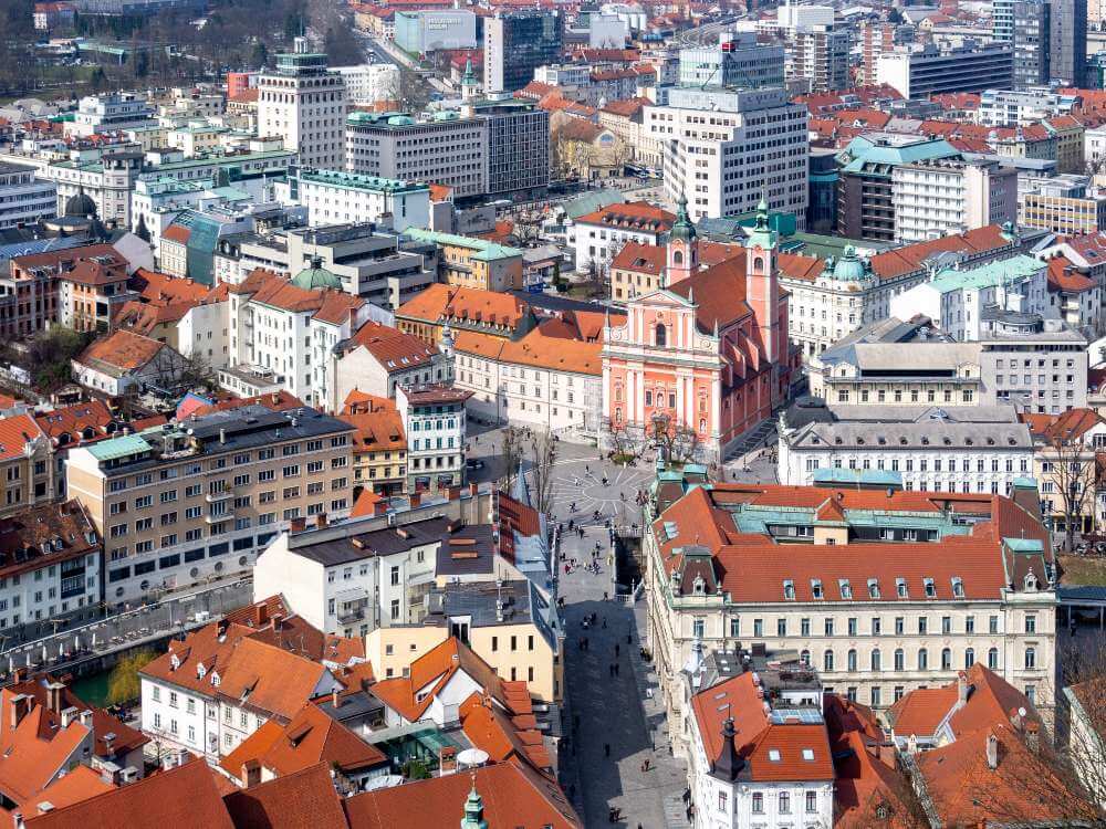 Ljubljana főterének képe átméretezve, tömörítve